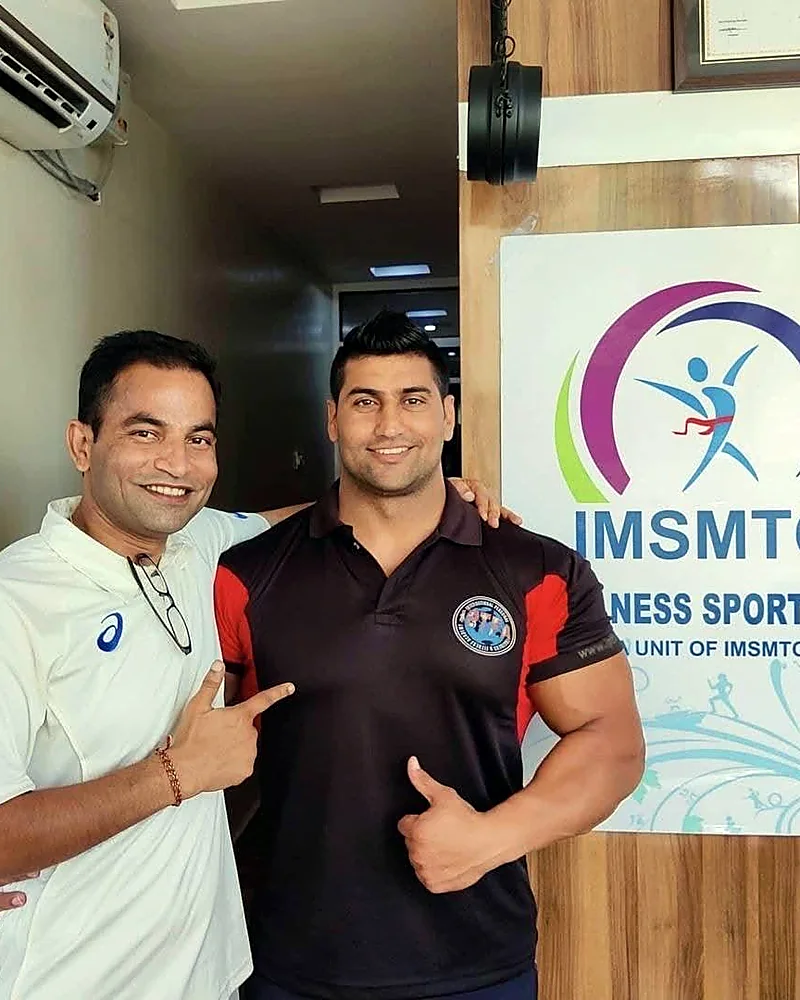 A client with the Wellness Sports Inc team